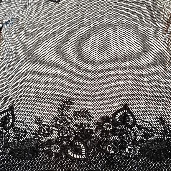 NWT Leo & Ugo Paris amazing lace print tee. Size 2- small - Picture 7 of 8